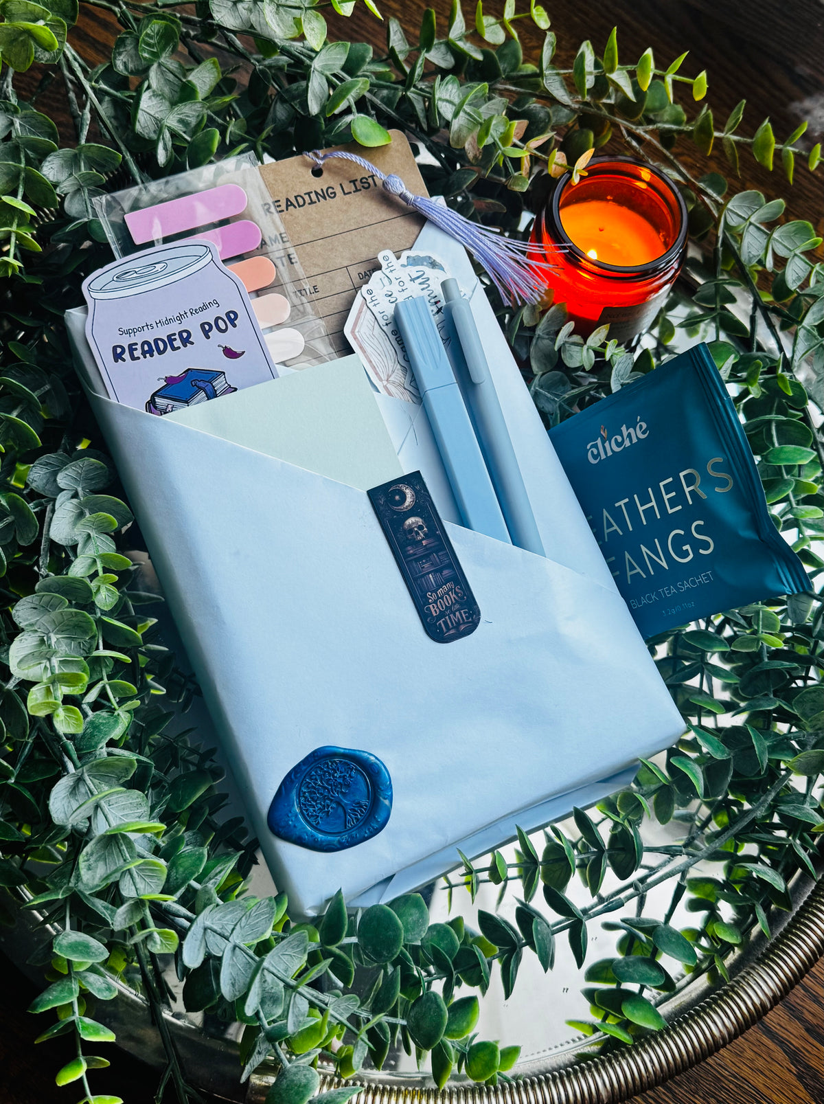 Deluxe Blind Date With A Book - Premium goodies & exclusive signed author extras.
